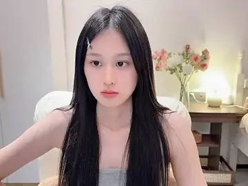 Stripchat Live Sex Cam of Hu-uzzzZ