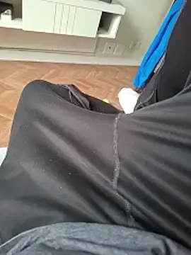 Stripchat Free Live Porn of LeoMaduroSP