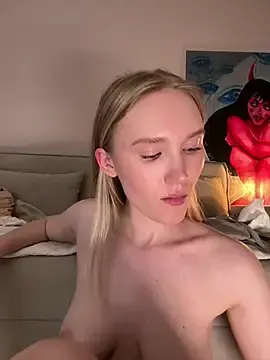 Stripchat Free Live Porn of MariaTull
