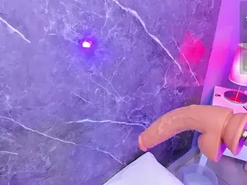 Stripchat Free Live Porn of leticia__lyn