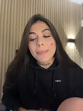 Stripchat Free Porn Cam of Sarasanders_4