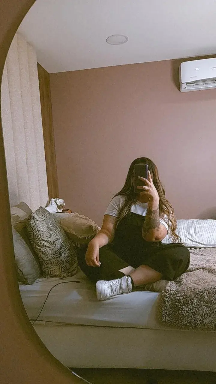 Ivvy_Bloom