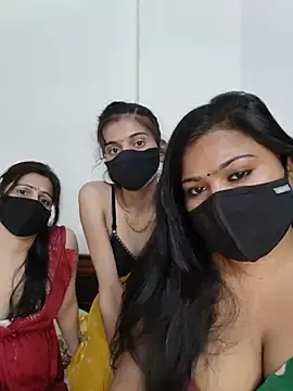 Stripchat Live Sex Cam of cutee__crazy