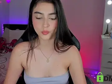 Stripchat Free Porn Cam of esmeralda_le