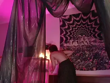 Stripchat Sex Cam of RubyLynxx