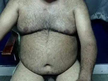 Stripchat Sex Cam of hairysubcub_70