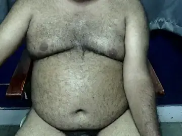 Stripchat Live Sex Cam of hairysubcub_70