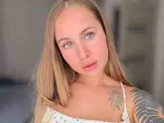 Xlovecam Live Porn of MirckyBlush