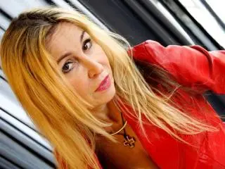 Xlovecam Watch Live Sex Cams of StarCrystal