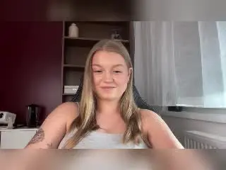 Xlovecam Live Porn of EricaLuck