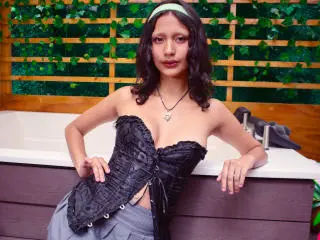 Xlovecam Sex Chat of AliceFirek