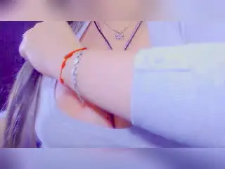 Xlovecam Nude Webcam of GilliSkquirtty