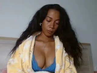Xlovecam Free Porn Cam of LunaCuty