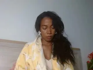 Xlovecam Nude Webcam of LunaCuty