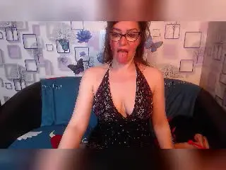 Xlovecam Sex Chat of HotSexyMILF