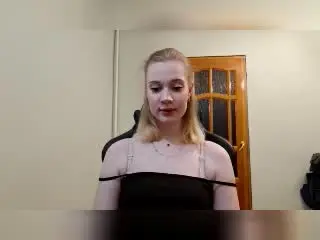 Xlovecam Sex Chat of LindaxxCrow