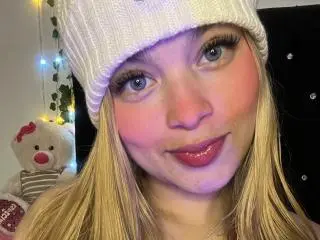 Xlovecam Sex Cam of ShantalSummer