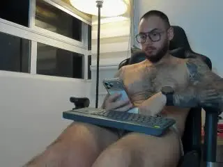 Xlovecam Sex Chat of FrankJones