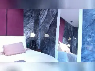 Xlovecam Free Porn Cam of SalomeMille