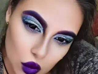 Xlovecam Live Sex Cam of MayaSmith