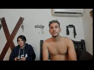 Xlovecam Adult Webcams of JadeAndBob