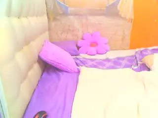 Xlovecam Live Sex Cam of LaFleurDeLaNuit