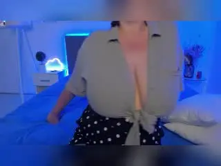 Xlovecam Live Sex Cam of StephieRouse