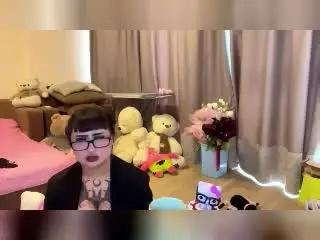 Xlovecam Live Sex of LynnaMitton