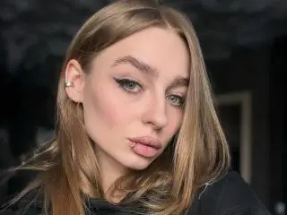 Xlovecam Adult Webcams of PetrinaRaven