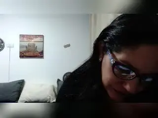 Xlovecam Live Sex Cam of RoraimAnaggie