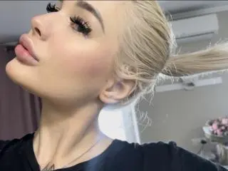 Xlovecam Adult Video Chat of SweetNosha