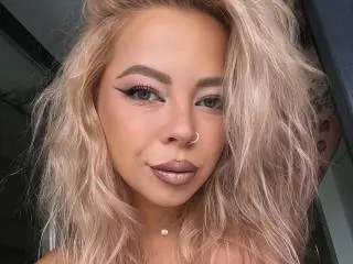 Xlovecam Watch Live Sex Cams of RedLara