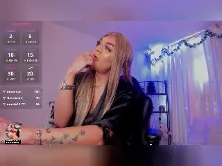 Xlovecam Live Porn of KarolElegance