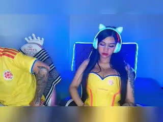 Xlovecam Live Sex Cam of KathyAndZac