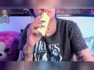 Xlovecam Live Sex Cam of LuckyLeahh