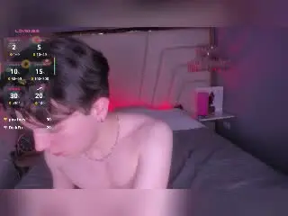Xlovecam Live Sex Cam of HoldenS