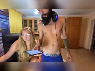 Xlovecam Live Sex of MikeAndAnna