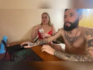 Xlovecam Live Sex Cam of MikeAndAnna
