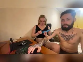 Xlovecam Private Sex Chat of MikeAndAnna