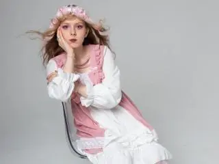 Xlovecam Sex Chat of LouellaCardenal