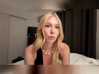 Xlovecam Free Porn Cam of LaurindaLupacchino