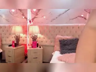 Xlovecam Live Sex Cam of HannaGoez