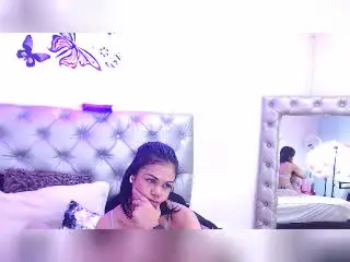 Xlovecam Free Live Porn of TarahDustin