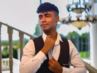 Xlovecam Sex Chat of Jacobb69