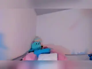 Xlovecam Live Sex Cam of KloeThompson