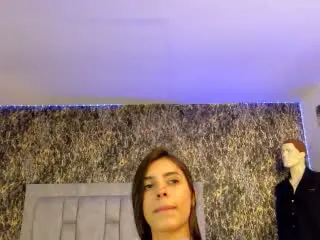 Xlovecam Sex Chat of YelineMourine