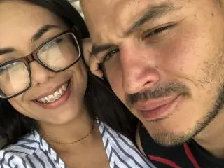 Xlovecam Sex Chat of MikeAndLunaa