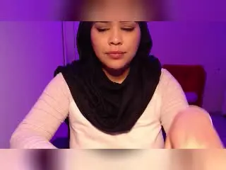 Xlovecam Sex Cam of Shalyn