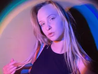 Xlovecam Watch Live Sex Cams of FlyFreedom