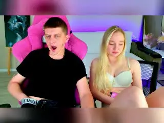 Xlovecam Sex Cam of ShawtyMiaAndJack